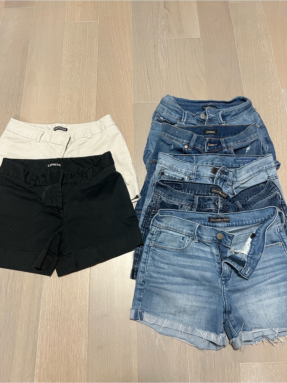 Bundle of 7 shorts size 0/1/2